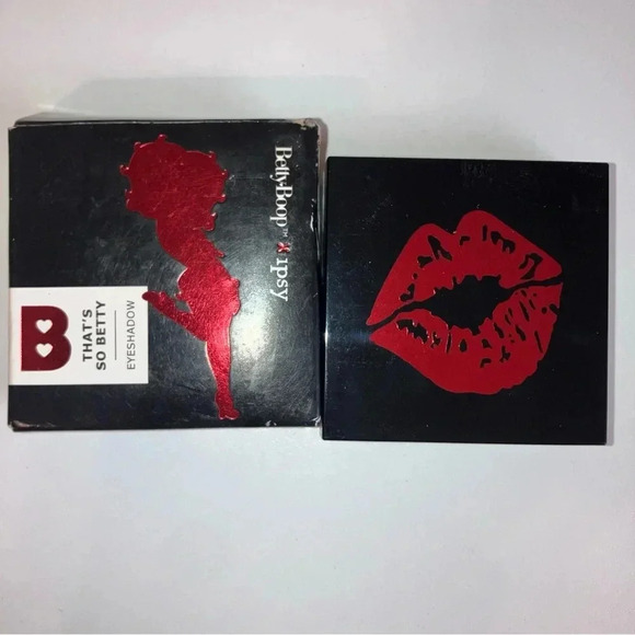BETTY BOOP x IPSY That's So Betty Eyeshadow in Up Past Midnight - 0.05 oz - Picture 4 of 4